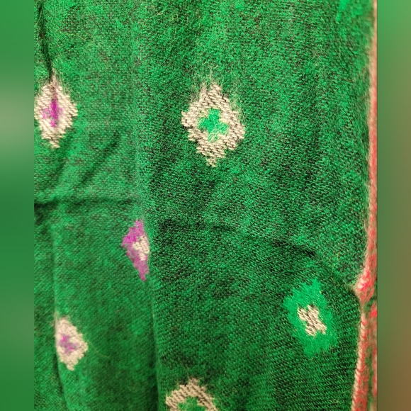 Winter Shawl - Picture 2 of 4